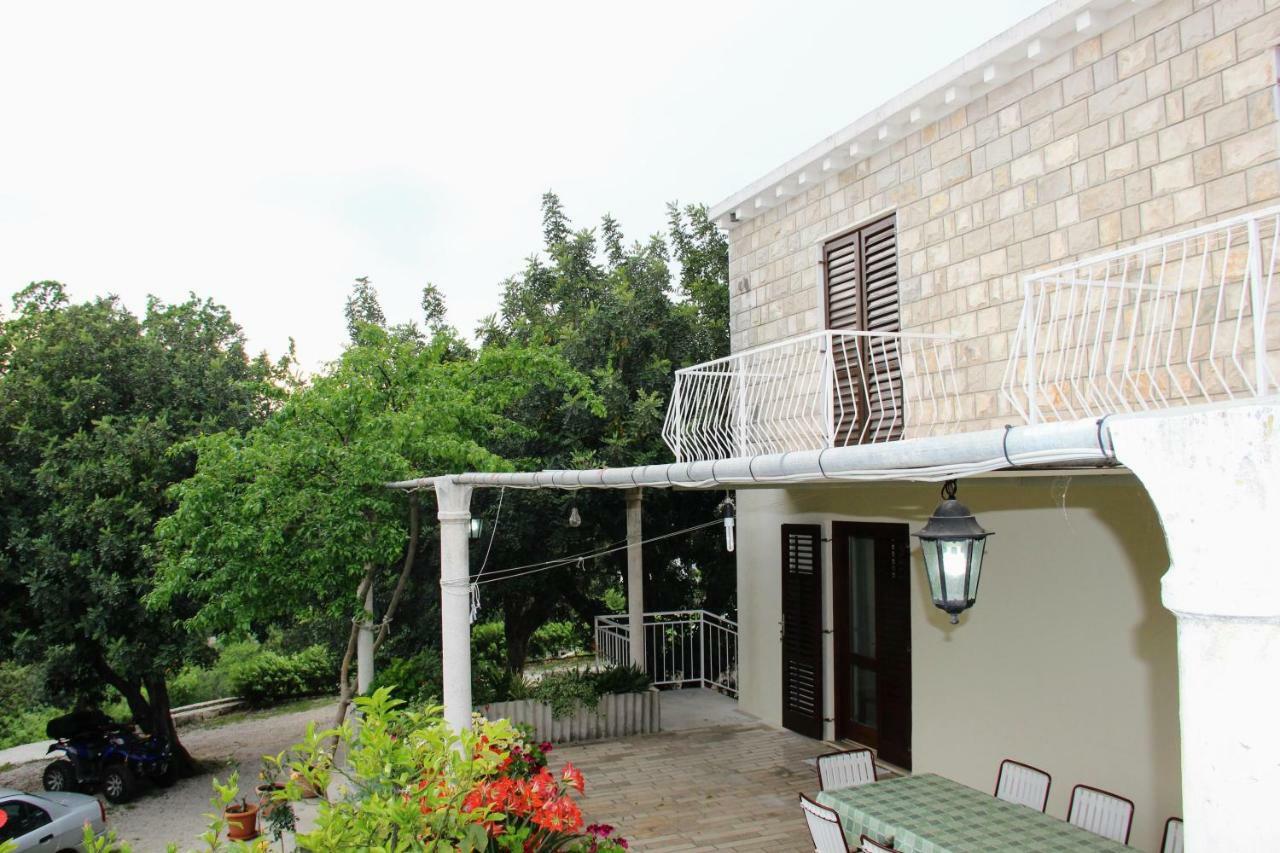 Antun Mozara Family House Acomodação com café da manhã Slano Exterior foto